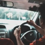 雨上がりの朝、車で大阪へ